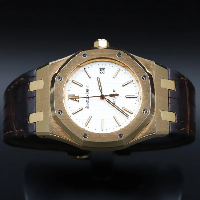 Audemars Piguet<br>15300OR Royal Oak White Dial