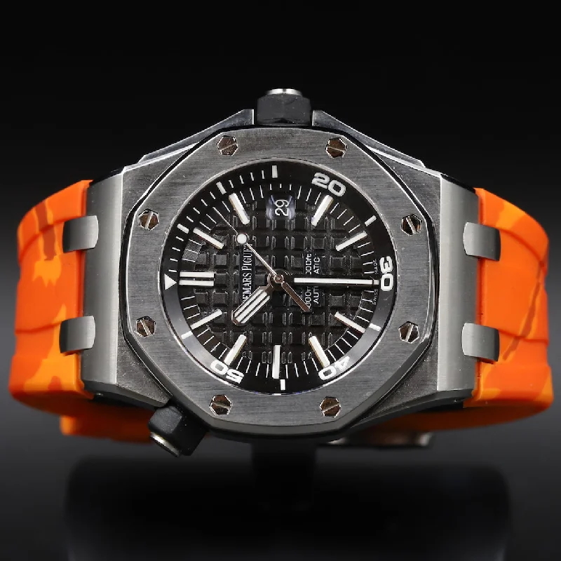 Audemars Piguet<br>15703ST Royal Oak Offshore Diver